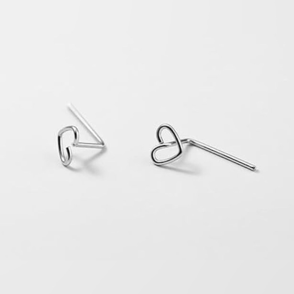 Delicate & Dainty Sterling Silver Minimalist Wire Heart Threader Earrings